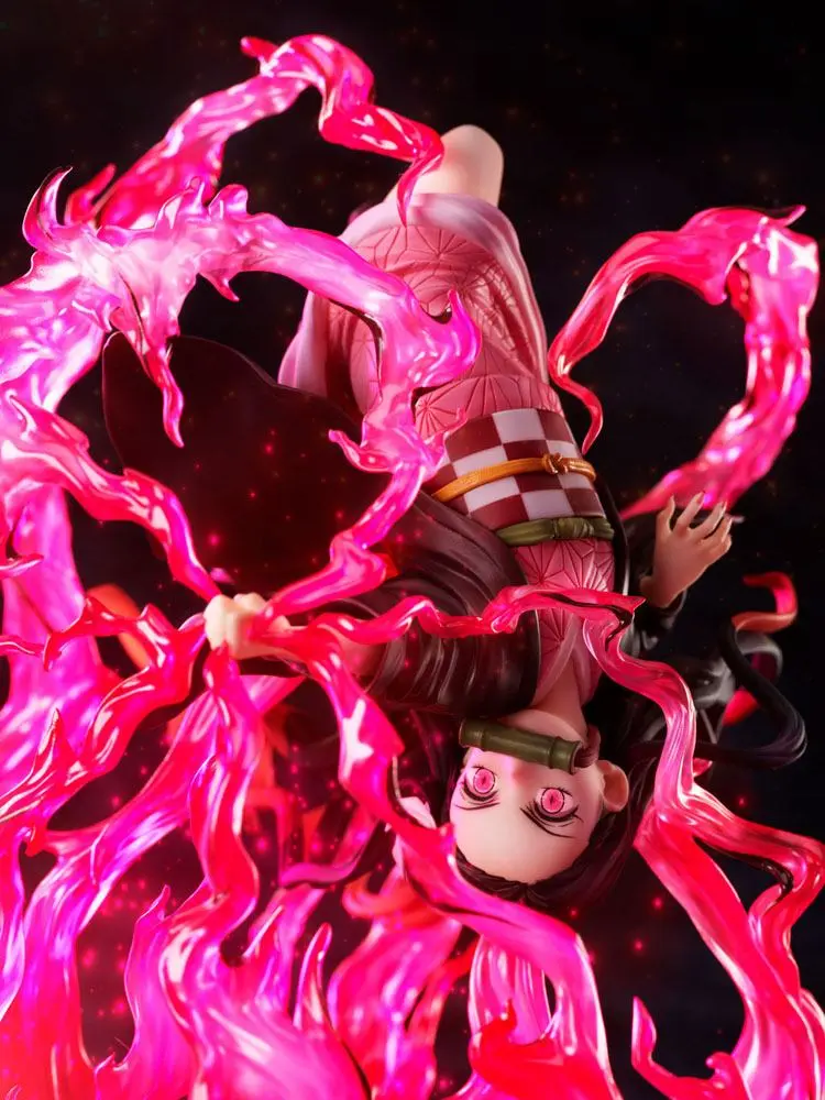 Demon Slayer: Kimetsu no Yaiba 1/8 Nezuko Kamado Exploding Blood szobor figura 20 cm termékfotó