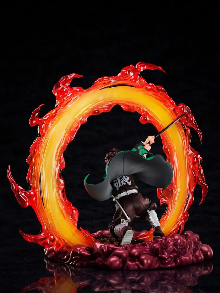Demon Slayer: Kimetsu no Yaiba 1/8 Tanjiro Kamado szobor figura 28 cm termékfotó