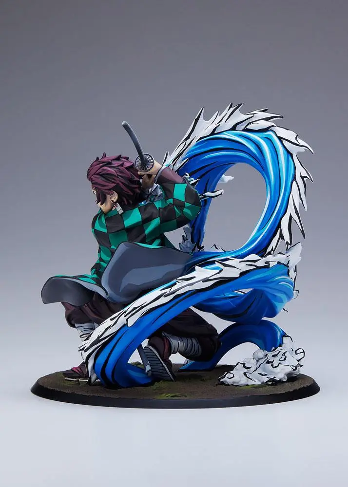 Demon Slayer: Kimetsu no Yaiba 1/8 Tanjiro Kamado Total Concentration Paint Ver. szobor figura 19 cm termékfotó