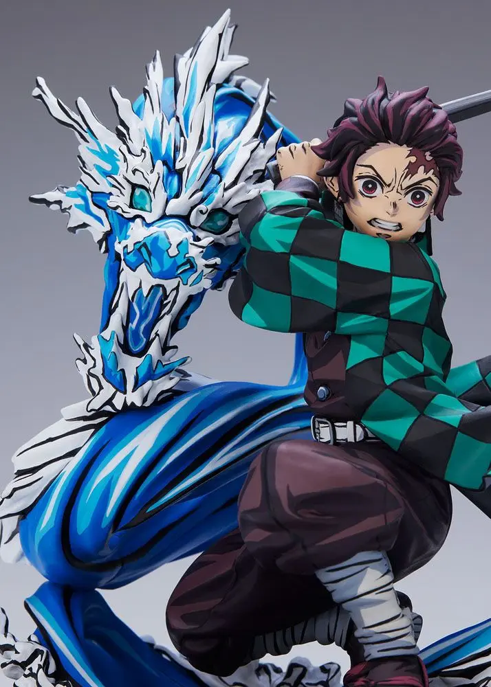 Demon Slayer: Kimetsu no Yaiba 1/8 Tanjiro Kamado Total Concentration Paint Ver. szobor figura 19 cm termékfotó