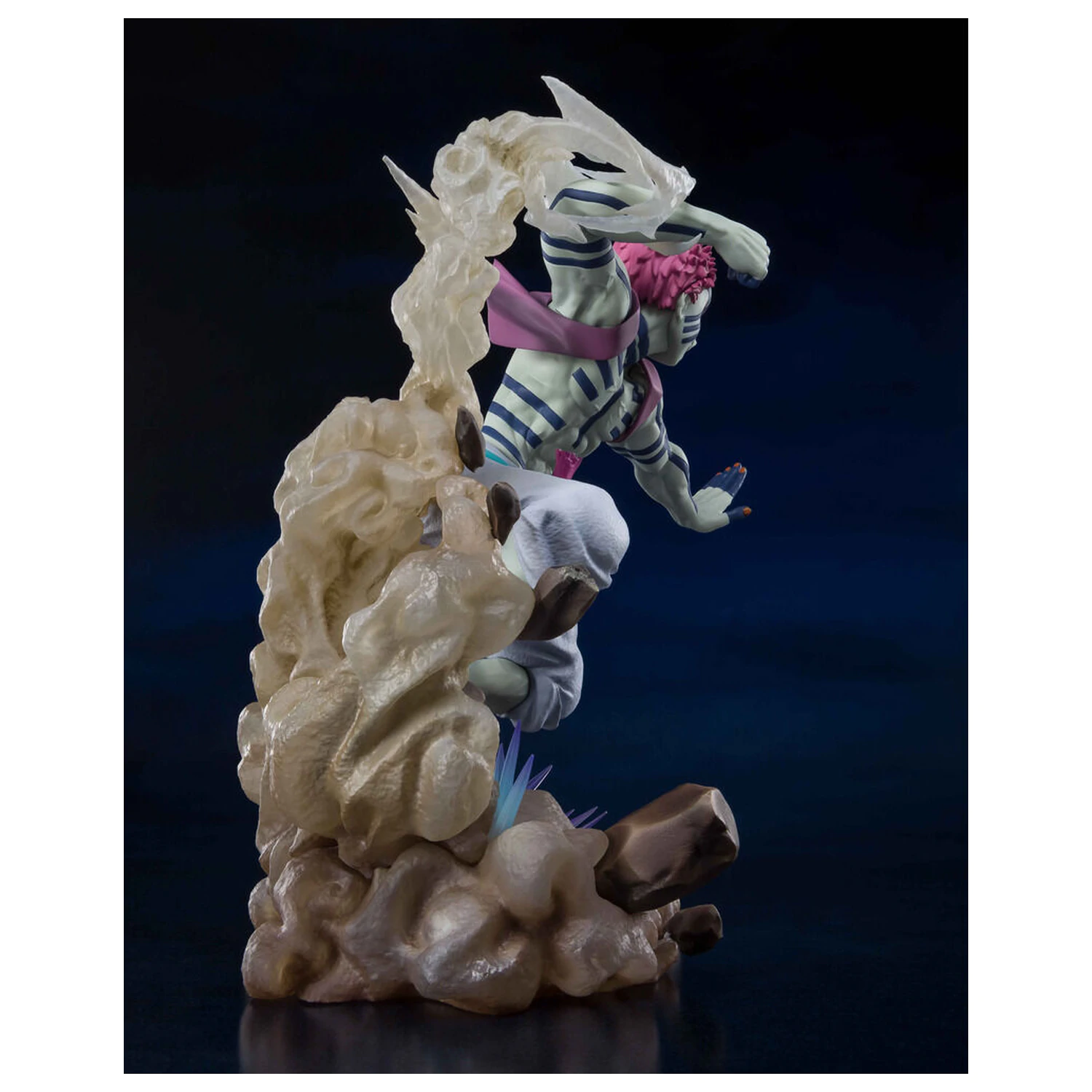 Demon Slayer Kimetsu No Yaiba Akaza Upper Three S.H. Figurarts figura 17cm termékfotó