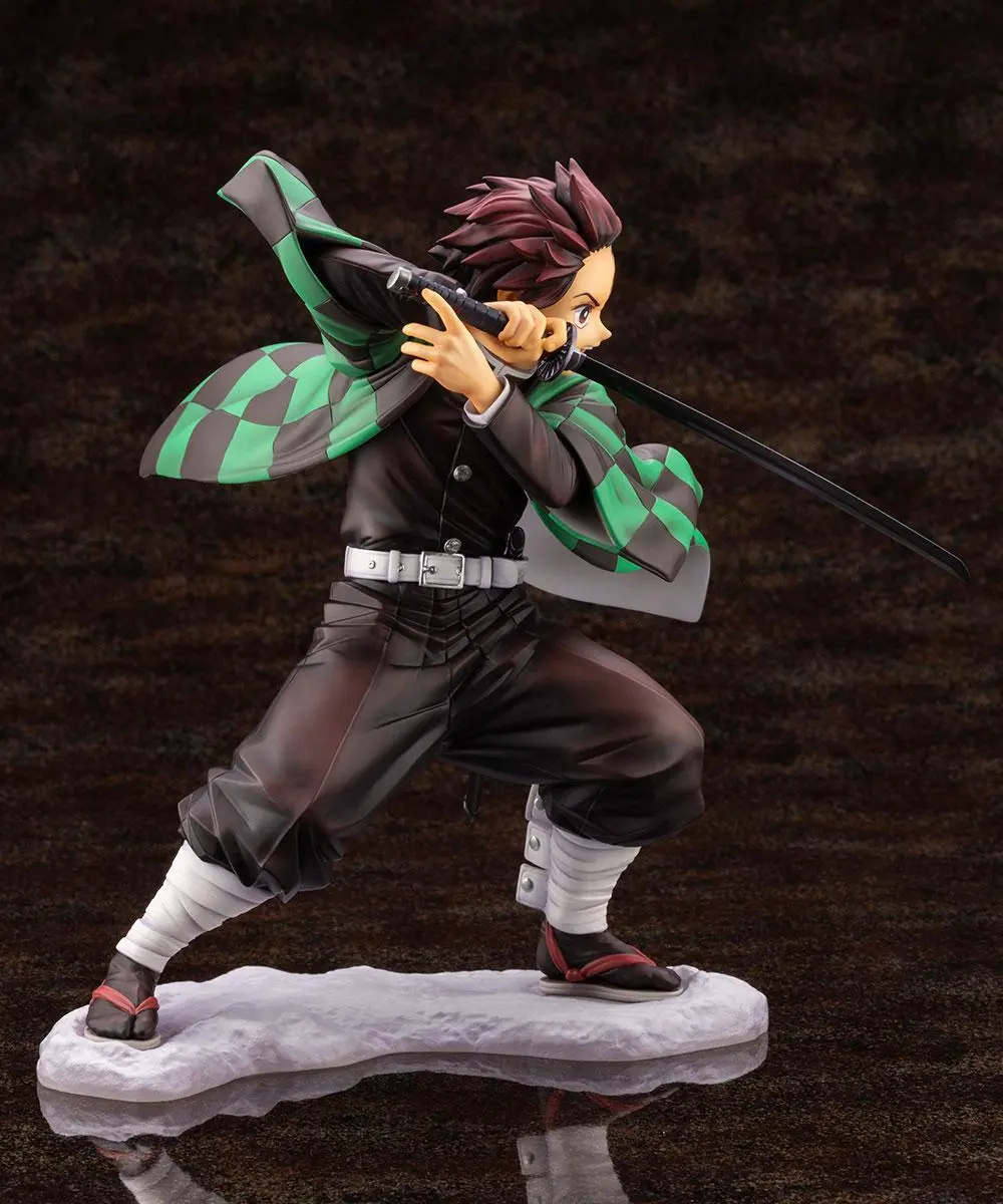 Demon Slayer: Kimetsu no Yaiba ARTFXJ 1/8 Tanjiro Kamado szobor figura 18 cm termékfotó