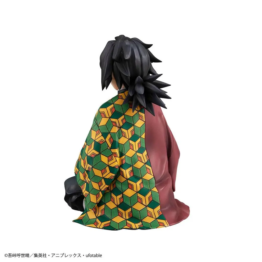 Demon Slayer Kimetsu no Yaiba G.E.M. Giyu Palm Size PVC szobor figura 9 cm termékfotó