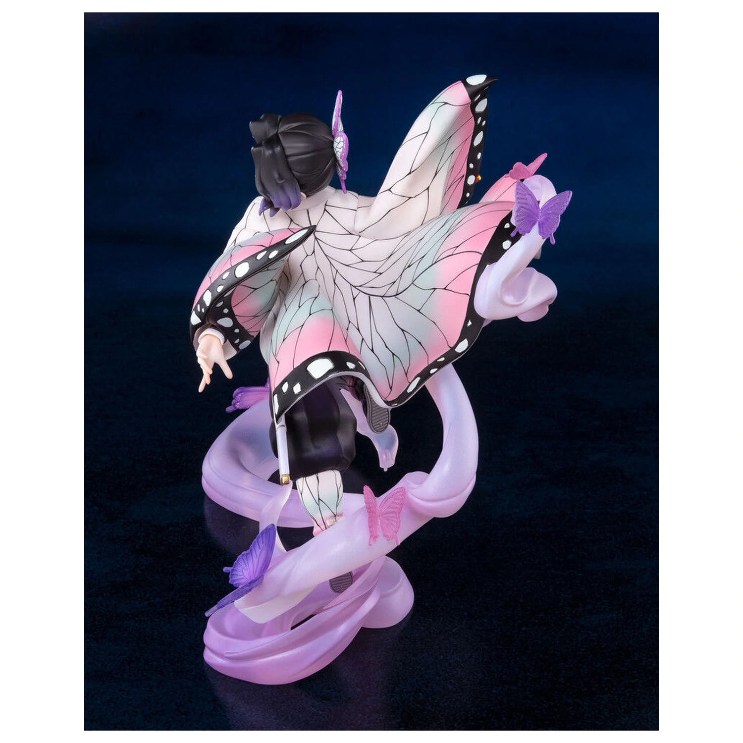 Demon Slayer Kimetsu No Yaiba Kocho Shinobu Insect Breathing S.H. Figurarts figura 17cm termékfotó