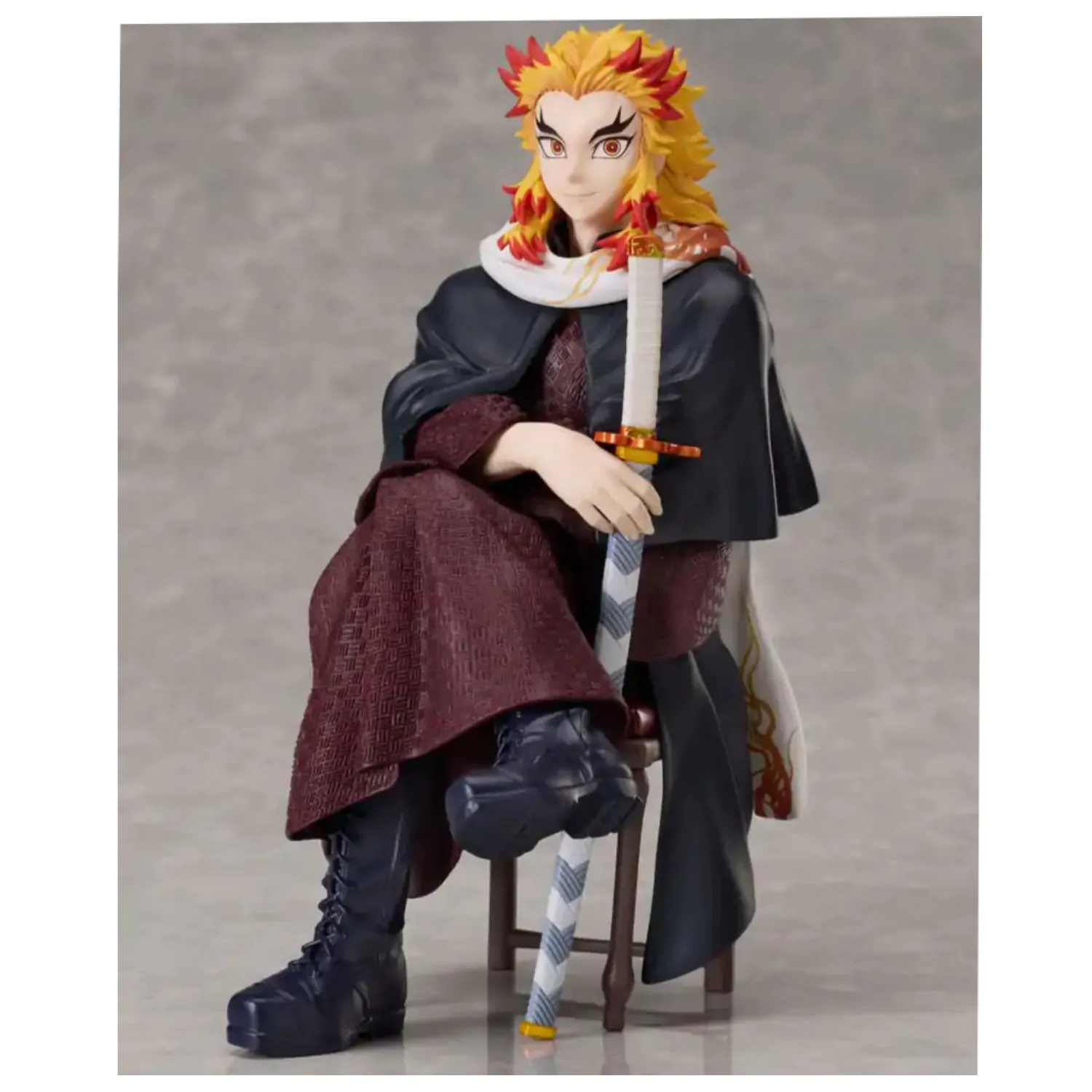 Demon Slayer: Kimetsu no Yaiba Kyojuro Rengoku szobor figura 16 cm termékfotó
