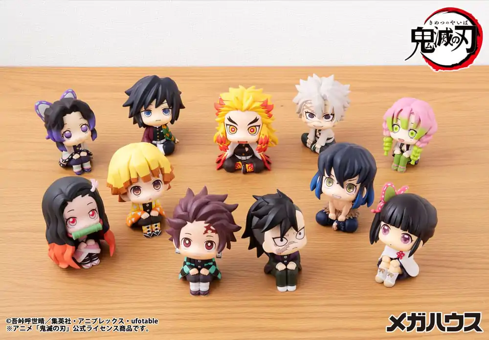 Demon Slayer Kimetsu no Yaiba Look Up Rengoku Kyojuro PVC szobor figura 11 cm termékfotó