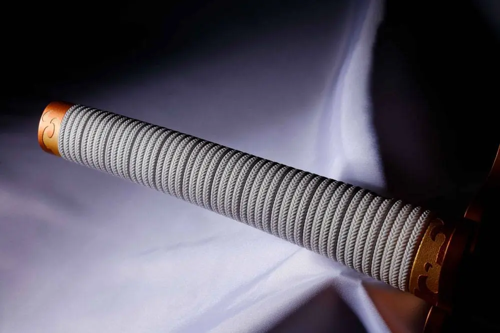 Demon Slayer: Kimetsu no Yaiba Proplica 1/1 ABS Plastic Broken Nichirin Sword (Kyojuro Rengoku) replika 31 cm termékfotó