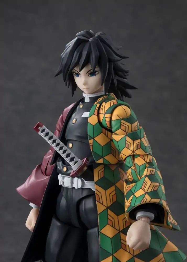 Demon Slayer: Kimetsu no Yaiba S.H. Figuarts akciófigura Giyu Tomioka 15 cm termékfotó