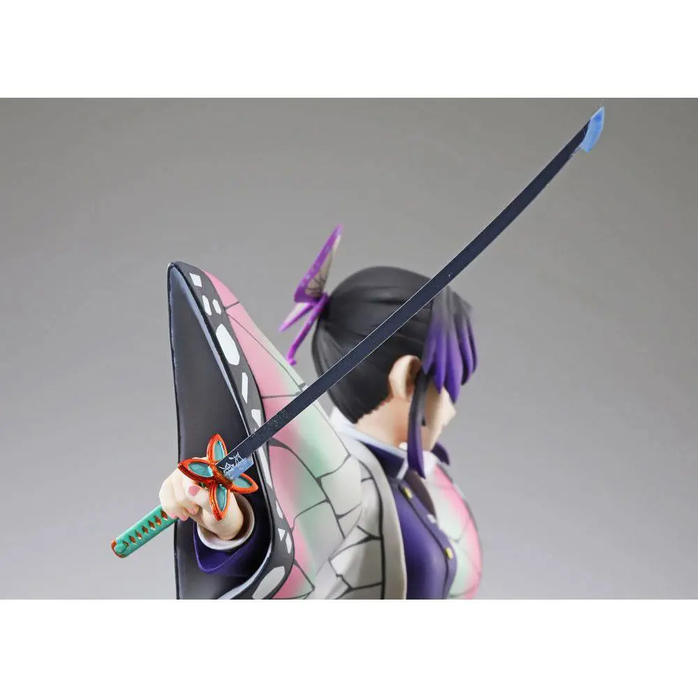 Demon Slayer: Kimetsu no Yaiba szobor figura 1/7 Shinobu Kocho Wonder Festival Exkluzív Version 25 cm termékfotó
