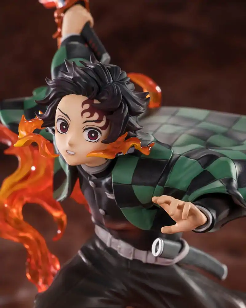 Demon Slayer Kimetsu no Yaiba Tanjiro Kamado Kyojuro Rengokus Sword Guard figura 19,5cm termékfotó