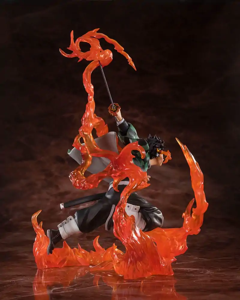 Demon Slayer Kimetsu no Yaiba Tanjiro Kamado Kyojuro Rengokus Sword Guard figura 19,5cm termékfotó