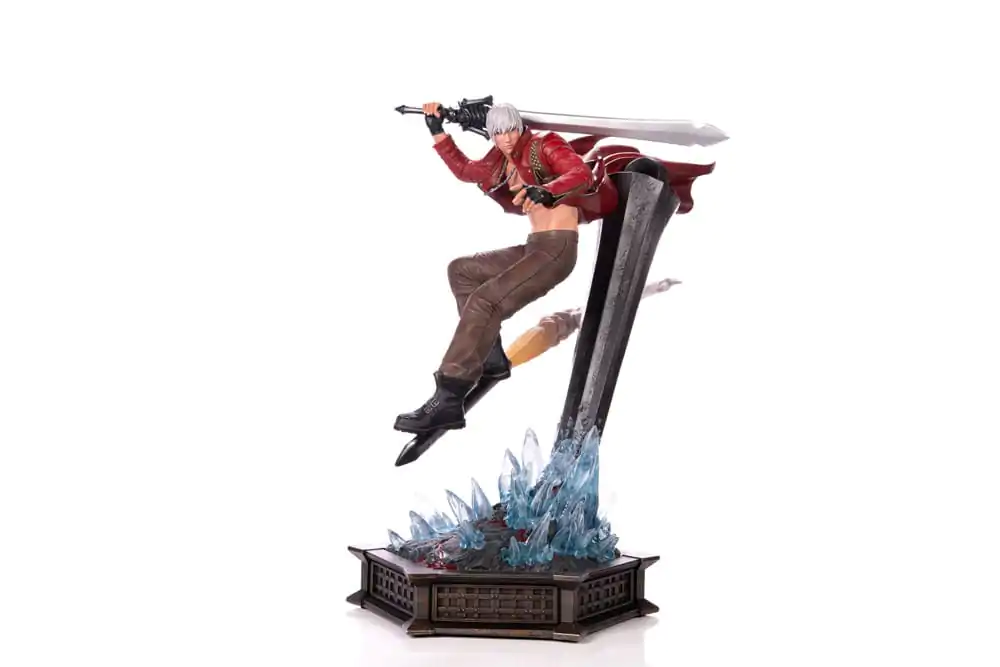 Devil May Cry 3 Dante szobor figura 43 cm termékfotó