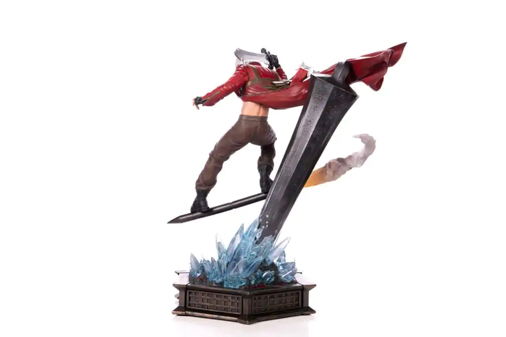 Devil May Cry 3 Dante szobor figura 43 cm termékfotó