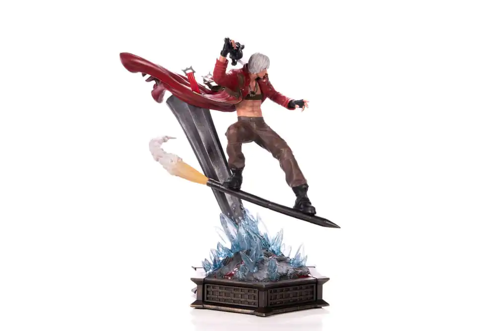 Devil May Cry 3 Dante szobor figura 43 cm termékfotó