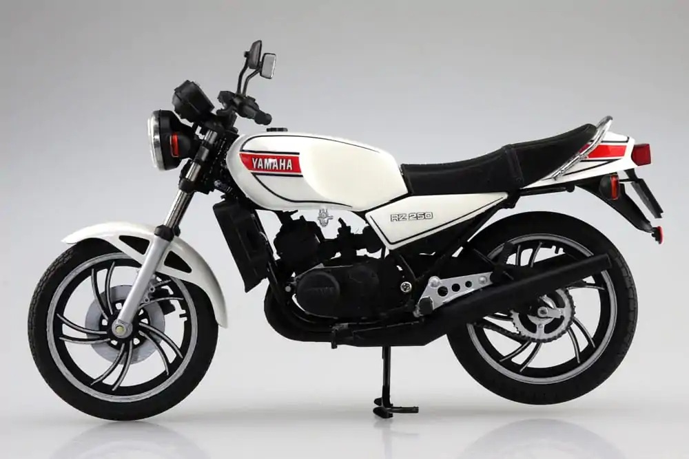 Diecast Bike Series 1/12 Yamaha RZ250 New Pearl White szobor figura 17 cm termékfotó