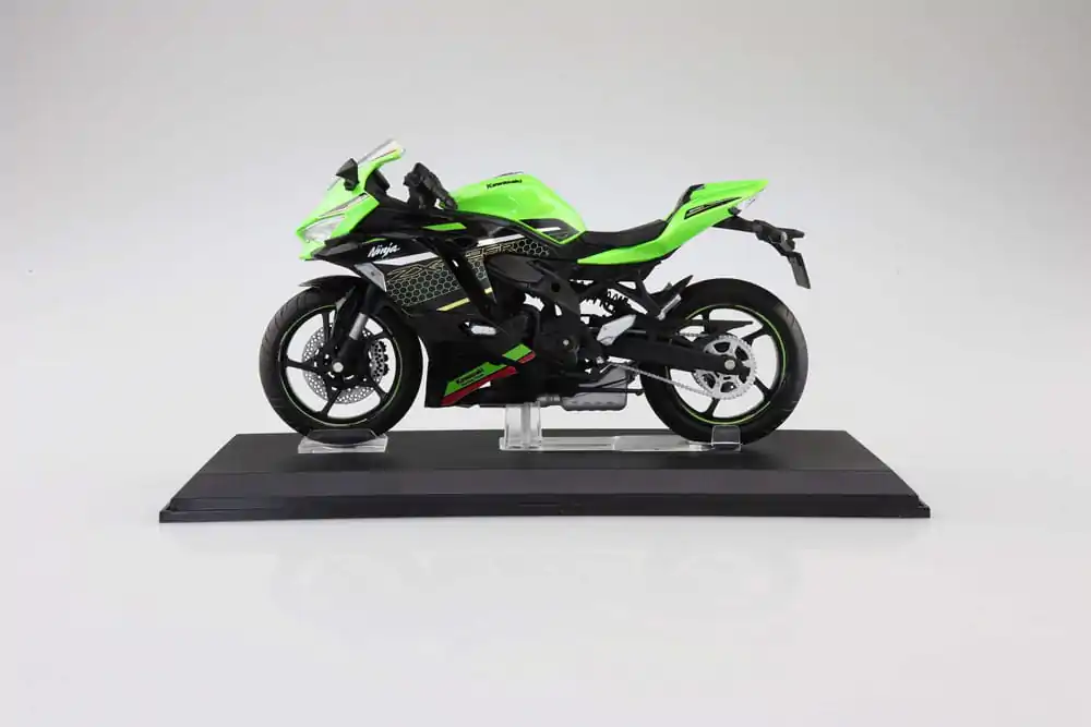 Diecast Bike Series 1/12 Kawasaki Ninja ZX-25R Lime Green×Ebony szobor figura 16 cm termékfotó