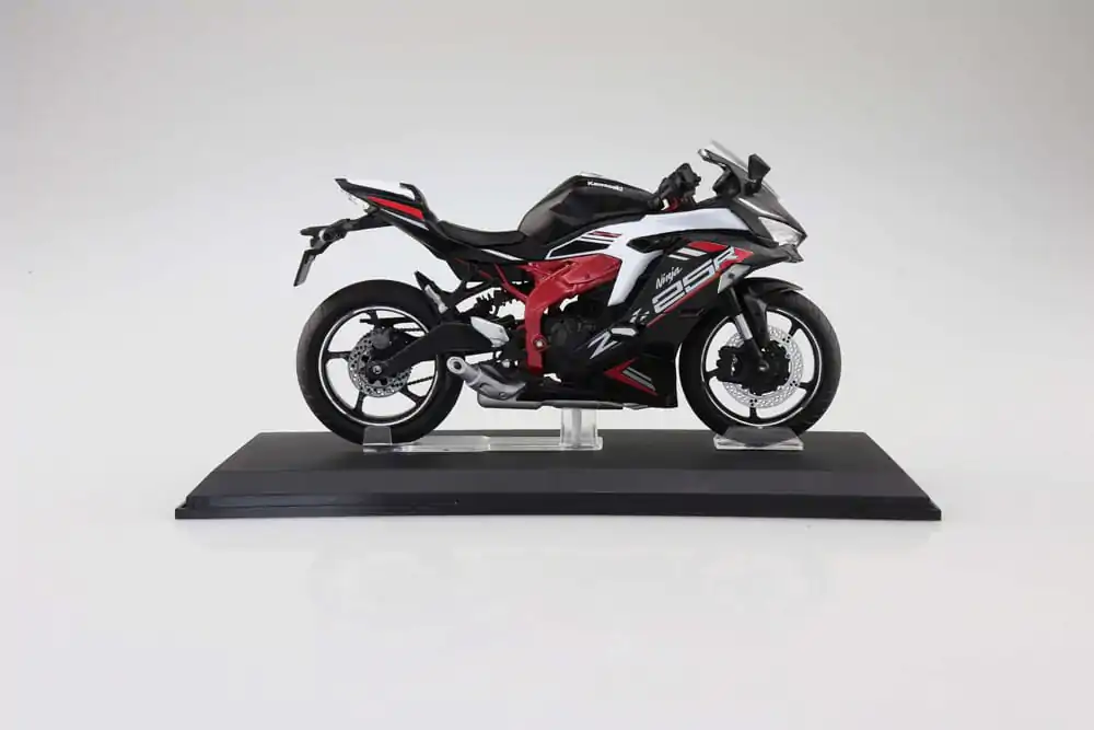 Diecast Bike Series 1/12 Kawasaki Ninja ZX-25R Metallic Spark Black×Peal Flat Stardust White szobor figura 16 cm termékfotó