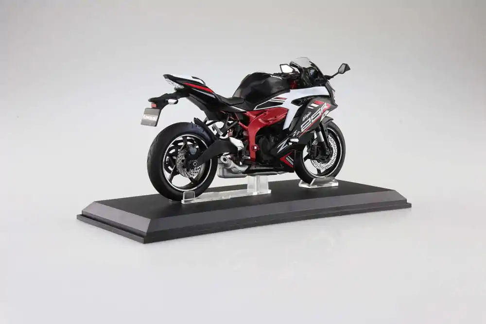 Diecast Bike Series 1/12 Kawasaki Ninja ZX-25R Metallic Spark Black×Peal Flat Stardust White szobor figura 16 cm termékfotó