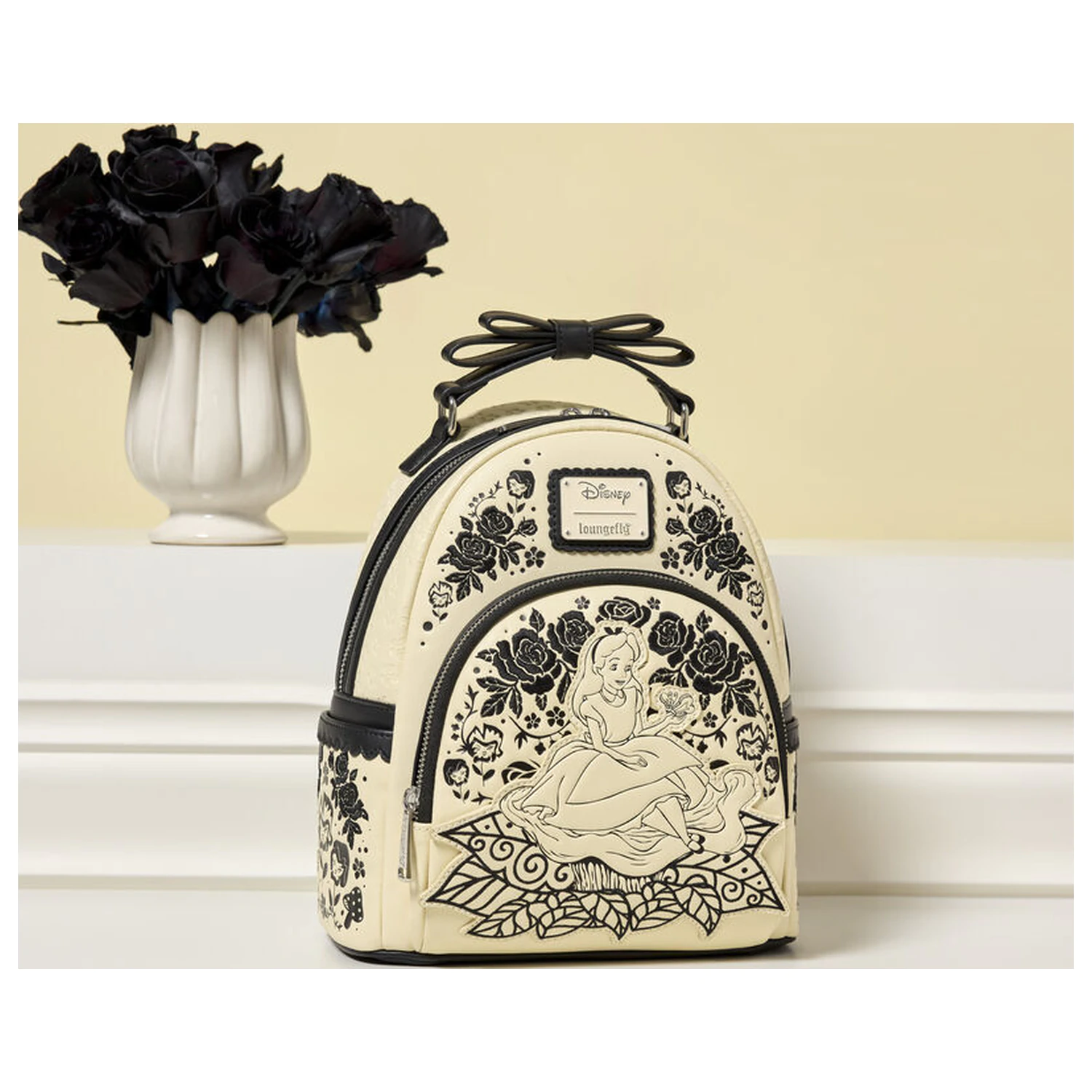 Disney Alice Csodaországban Floral táska hátizsák 26cm termékfotó