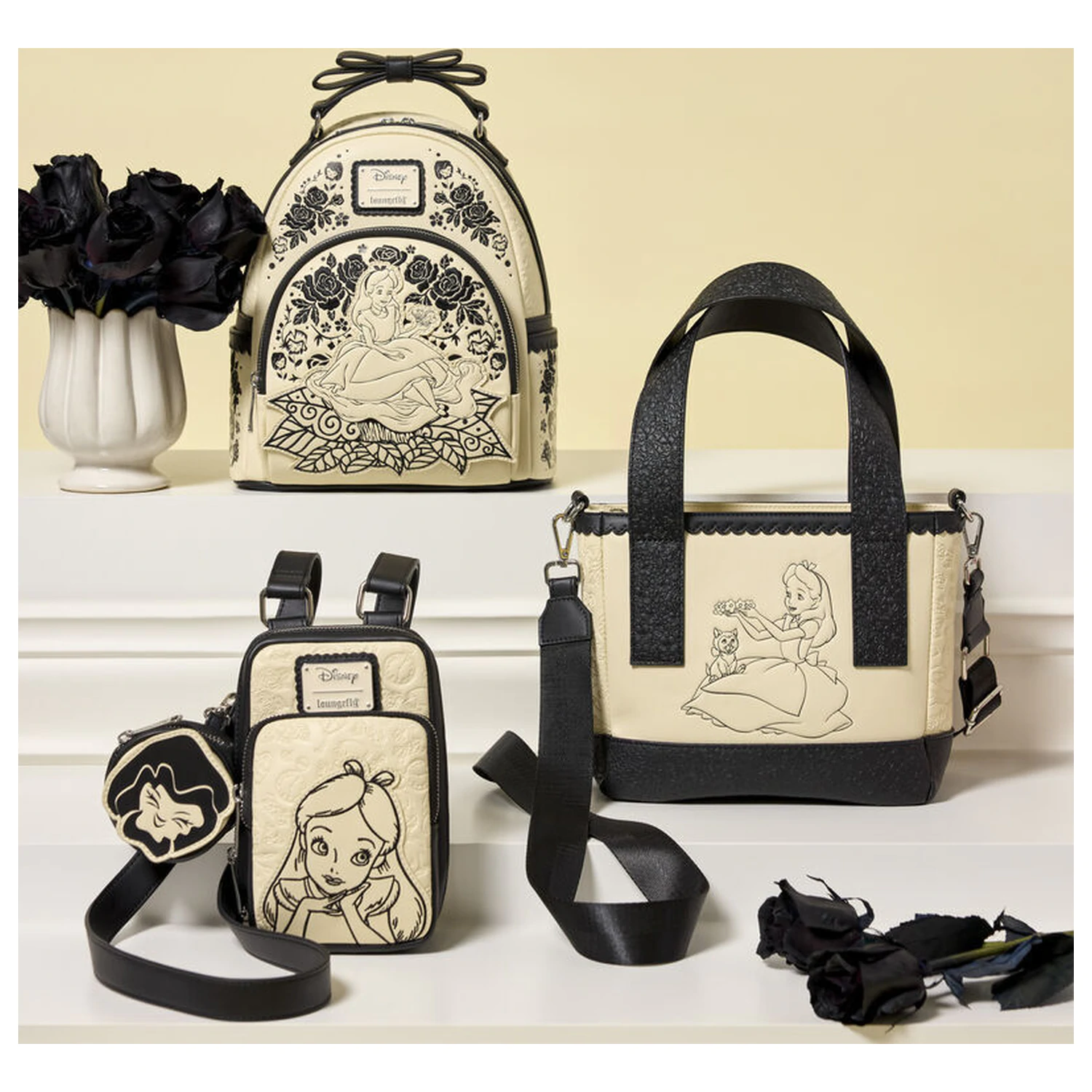 Disney Alice Csodaországban mini keresztpántos táska termékfotó
