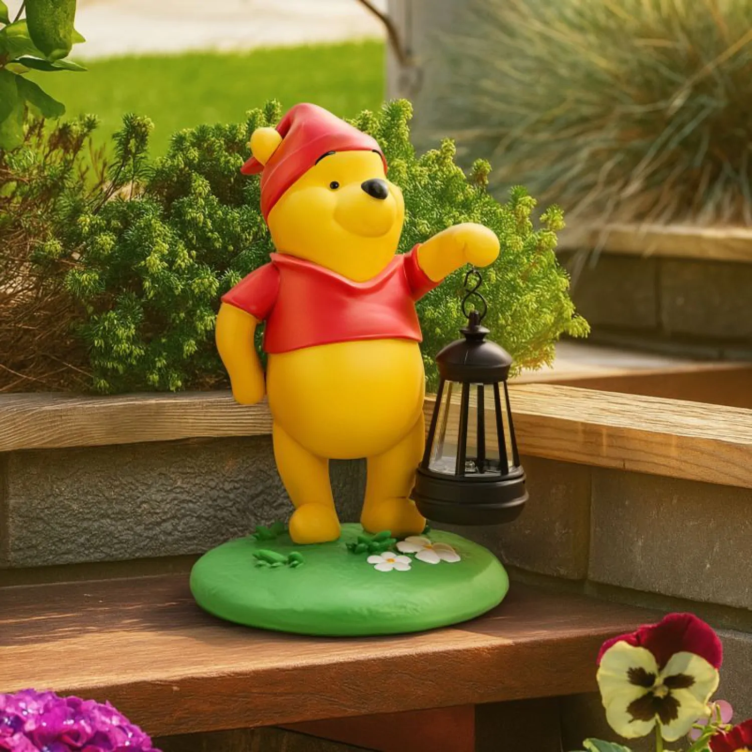 Disney LunaGlo Light Winnie the Pooh Gnome lámpa 27 cm termékfotó