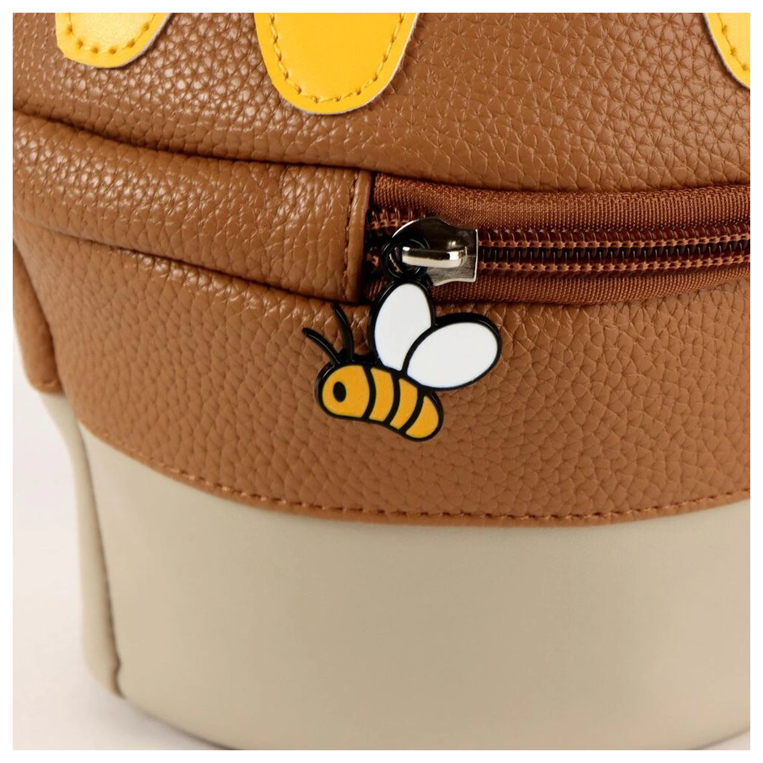 Disney Micimackó neszeszer táska termékfotó