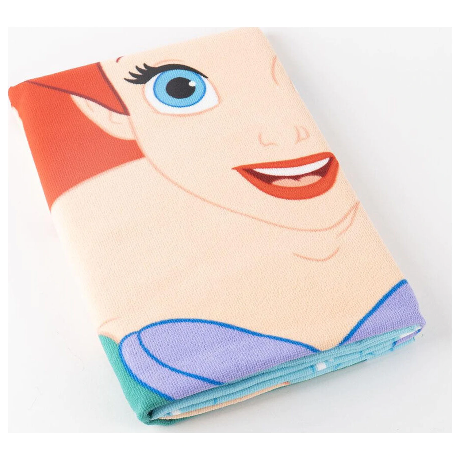 Disney The Little Mermaid Ariel mikroszálas strandtörölköző termékfotó