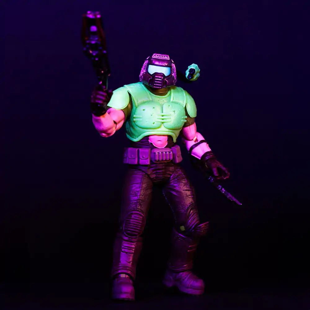 Doom Eternal Doom Slayer Classic (Glow In The Dark Edition) Gold Label akciófigura 18 cm termékfotó