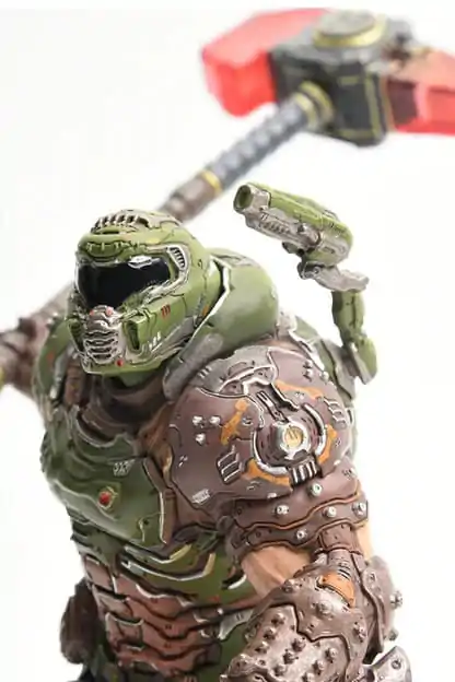 Doom Eternal Doom Slayer szobor figura 15 cm termékfotó