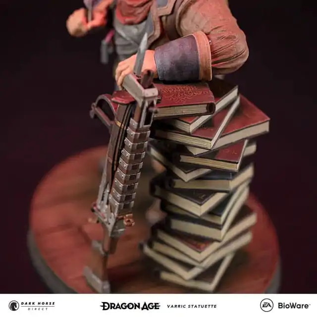 Dragon Age Varric szobor figura 15 cm termékfotó