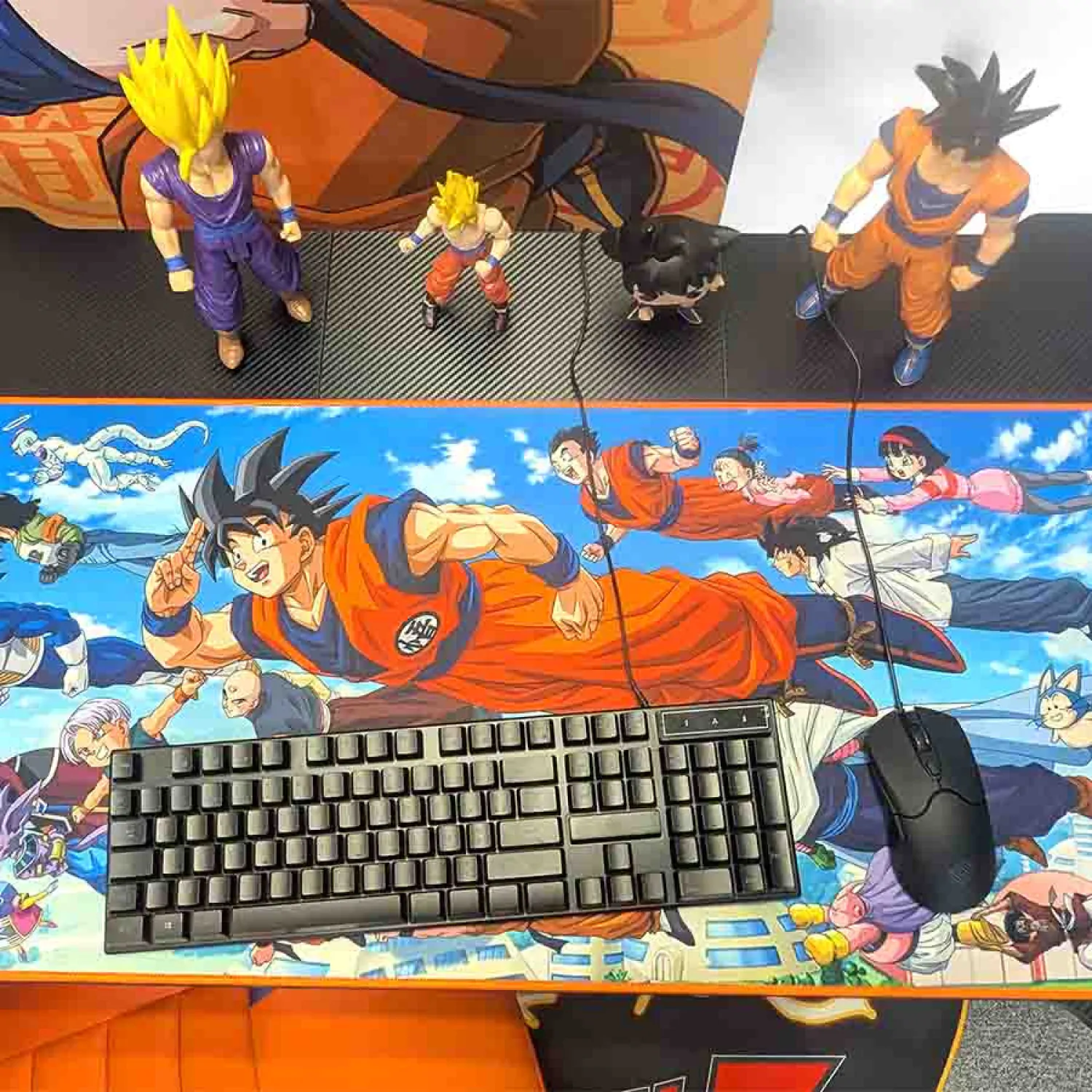 Dragon Ball Z Goku's Friends XXL nagyméretű egérpad termékfotó