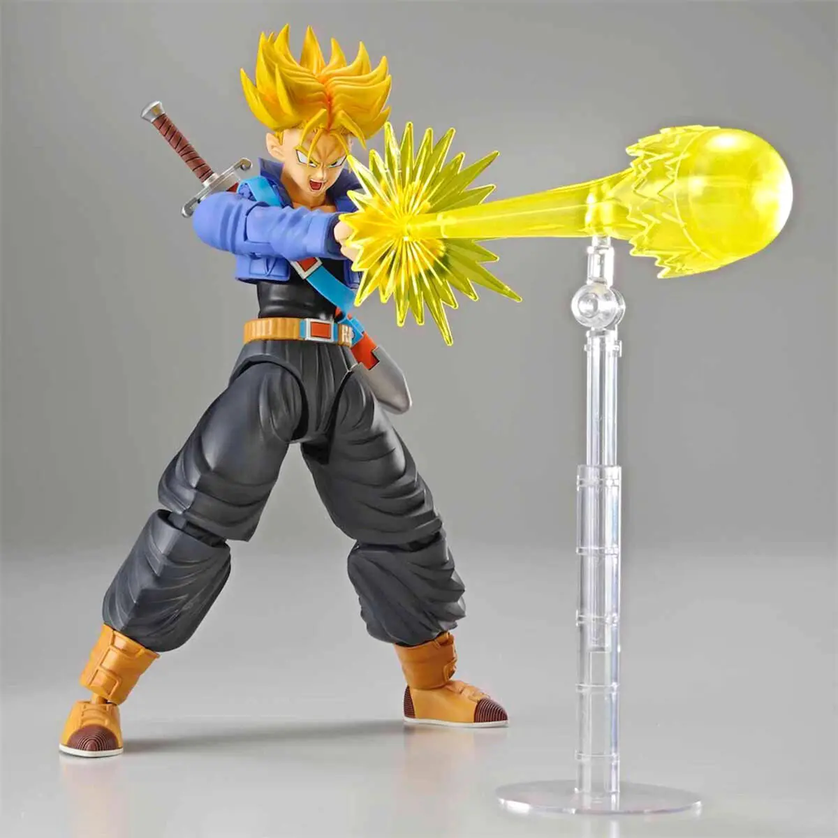Dragon Ball Z Trunks Szuper Csillagharcos modell készlet figura 14cm termékfotó