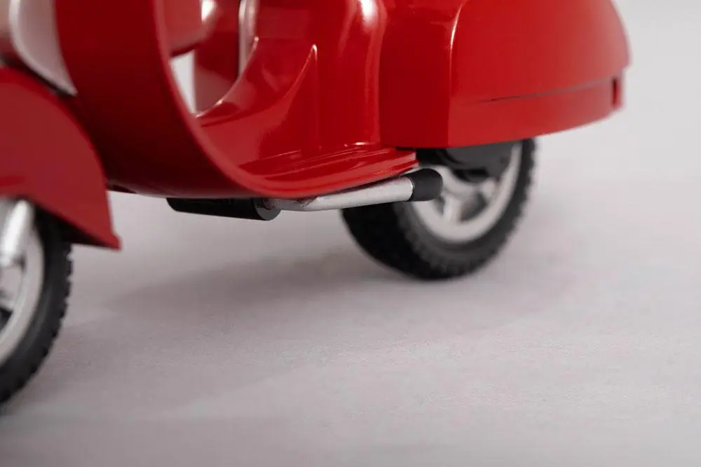 Egg Attack Action Light Up Vehicle Motorbike Classic Style Red Version 12 cm termékfotó