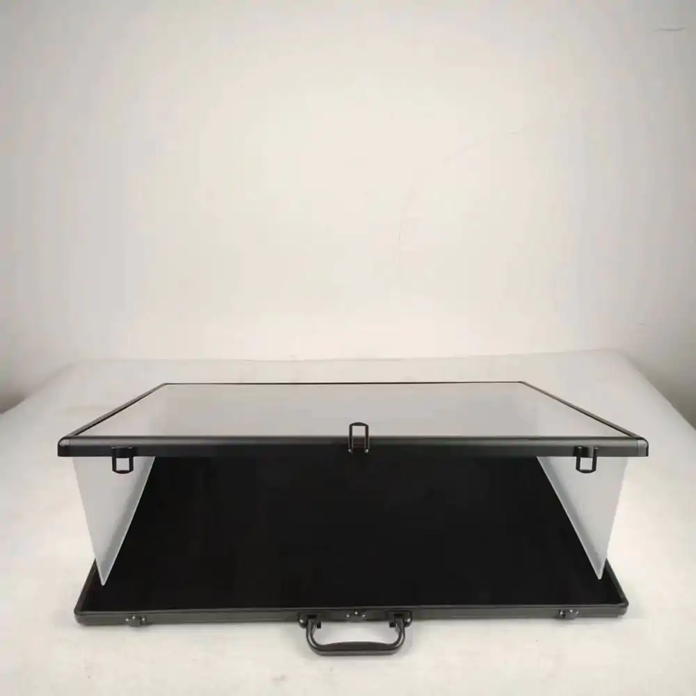 Evoretro Aluminum bemutató doboz vitrin termékfotó