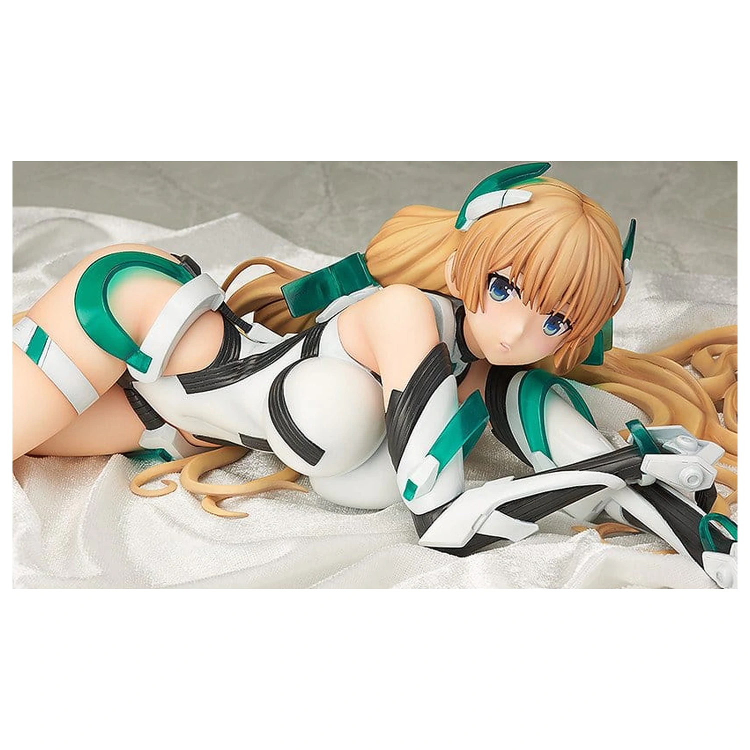 Expelled from Paradise 1/4 Angela Balzac PVC szobor figura 48 cm termékfotó