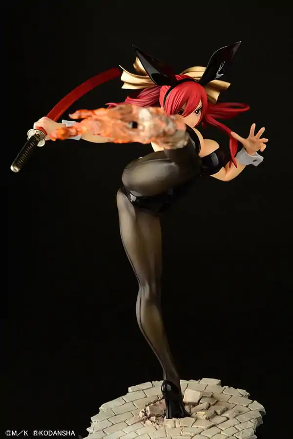 Fairy Tail Statue 1/6 Erza Scarlet High Kick Black Bunny Ver. 37 cm termékfotó