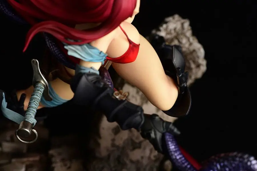 Fairy Tail 1/6 Erza Scarlet the Knight Ver. Another Color Black Armor szobor figura 31 cm termékfotó