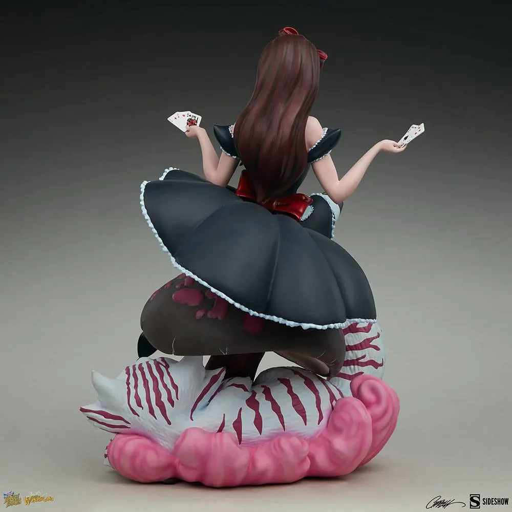 Fairytale Fantasies Collection Alice in Wonderland Game of Hearts Edition szobor figura 34 cm termékfotó