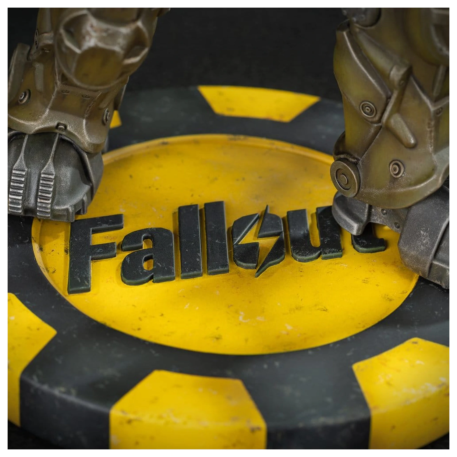 Fallout (Amazon) PVC figura NCR Power Armor 25 cm termékfotó