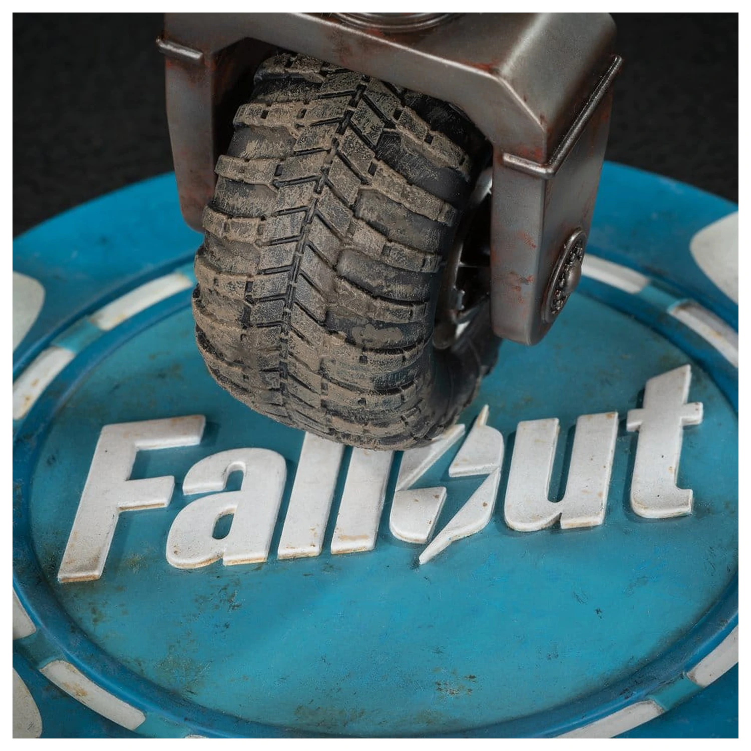 Fallout (Amazon) PVC figura Victor the Securitron 25 cm termékfotó
