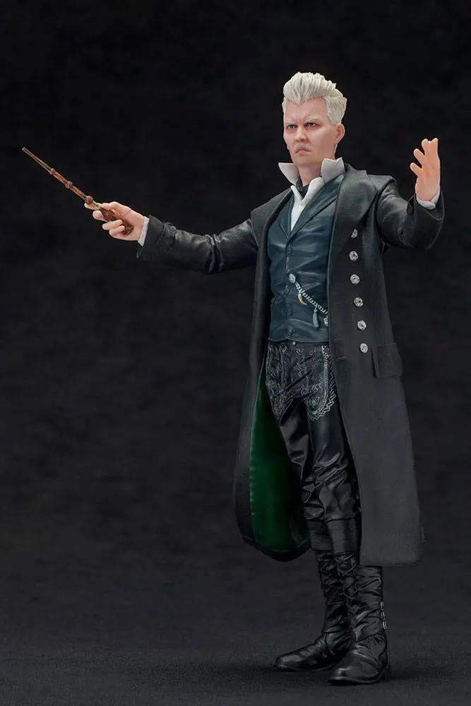 Fantastic Beasts  2 ARTFX+ 1/10 Gellert Grindelwald PVC szobor figura 18 cm termékfotó