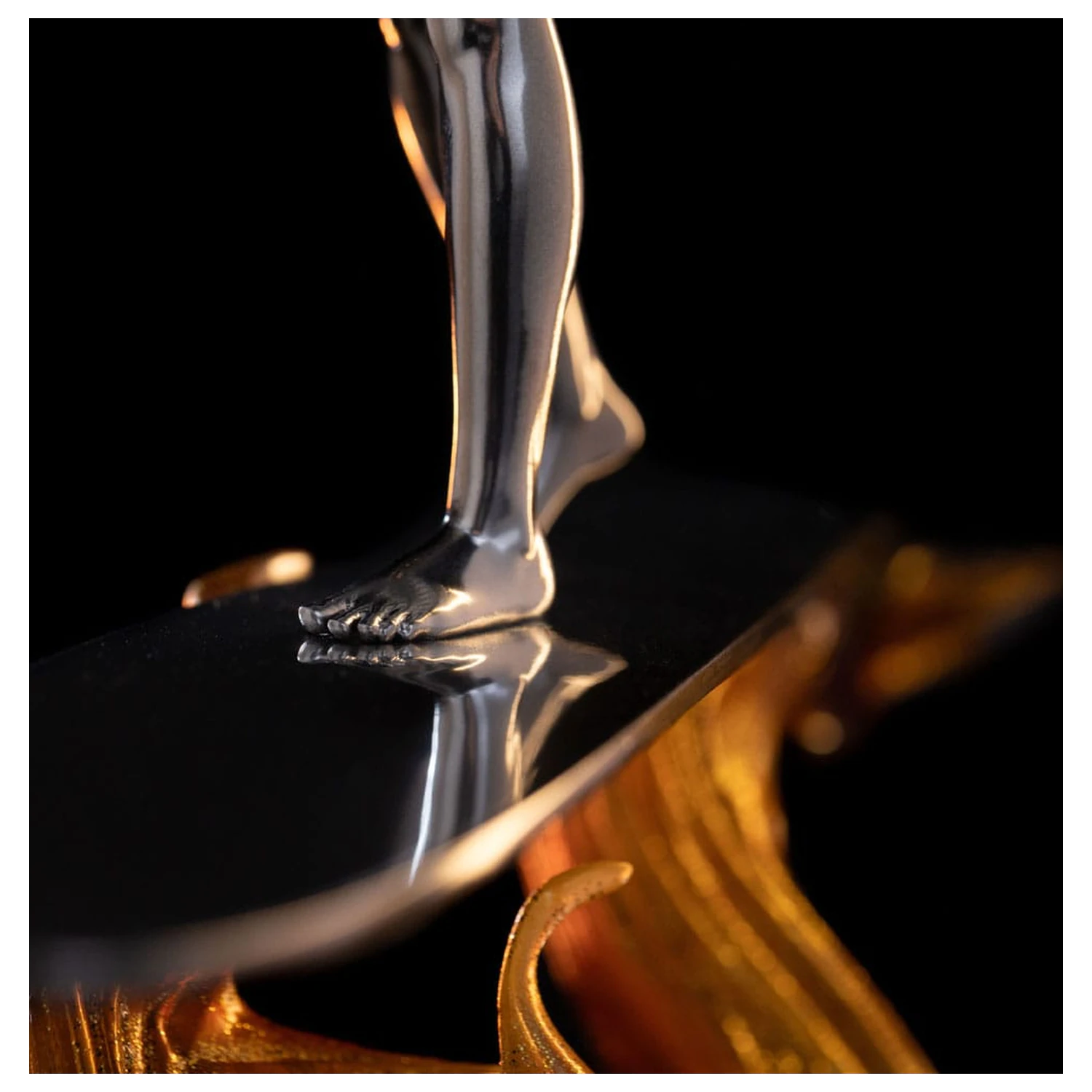 Fantastic Four Art Scale 1/10 Silver Surfer szobor figura 27 cm termékfotó
