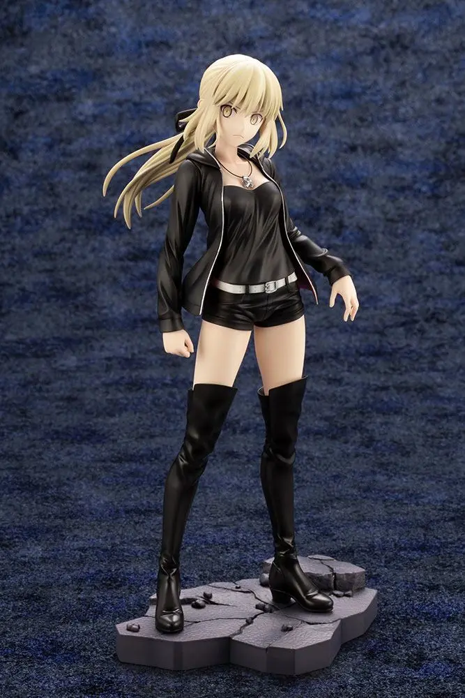 Fate/Grand Order 1/7 Saber / Altria Pendragon (Alter) Casual Ver. PVC szobor figura 24 cm termékfotó