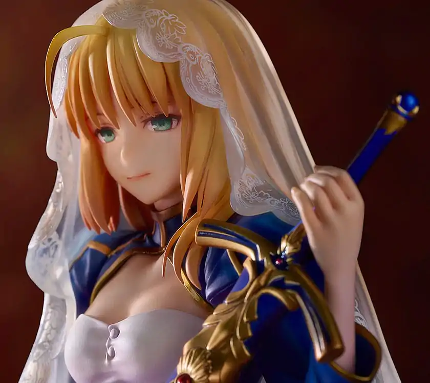 Fate/Grand Order 1/7 Saber Garden of Avalon PVC szobor figura 14 cm termékfotó