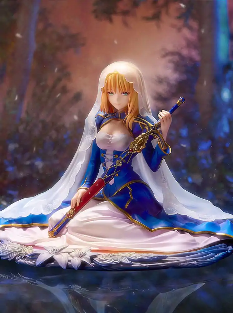 Fate/Grand Order 1/7 Saber Garden of Avalon PVC szobor figura 14 cm termékfotó