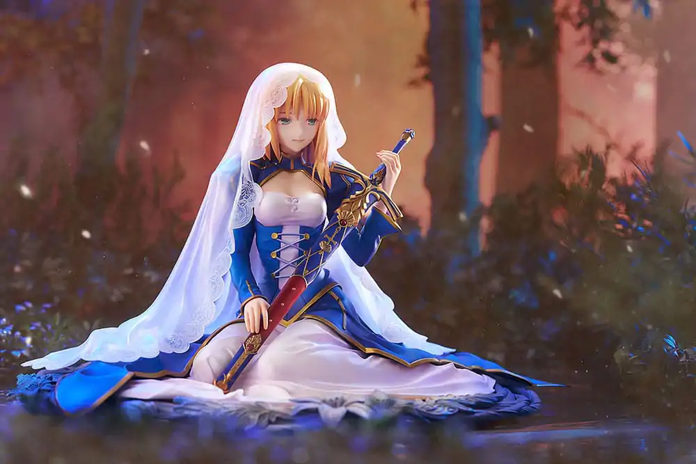 Fate/Grand Order 1/7 Saber Garden of Avalon PVC szobor figura 14 cm termékfotó