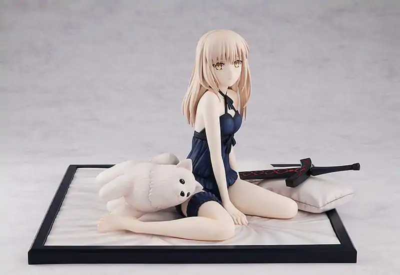 Fate/stay night: Heaven's Feel 1/7 Saber Alter: Babydoll Dress Ver. PVC szobor figura 15 cm termékfotó