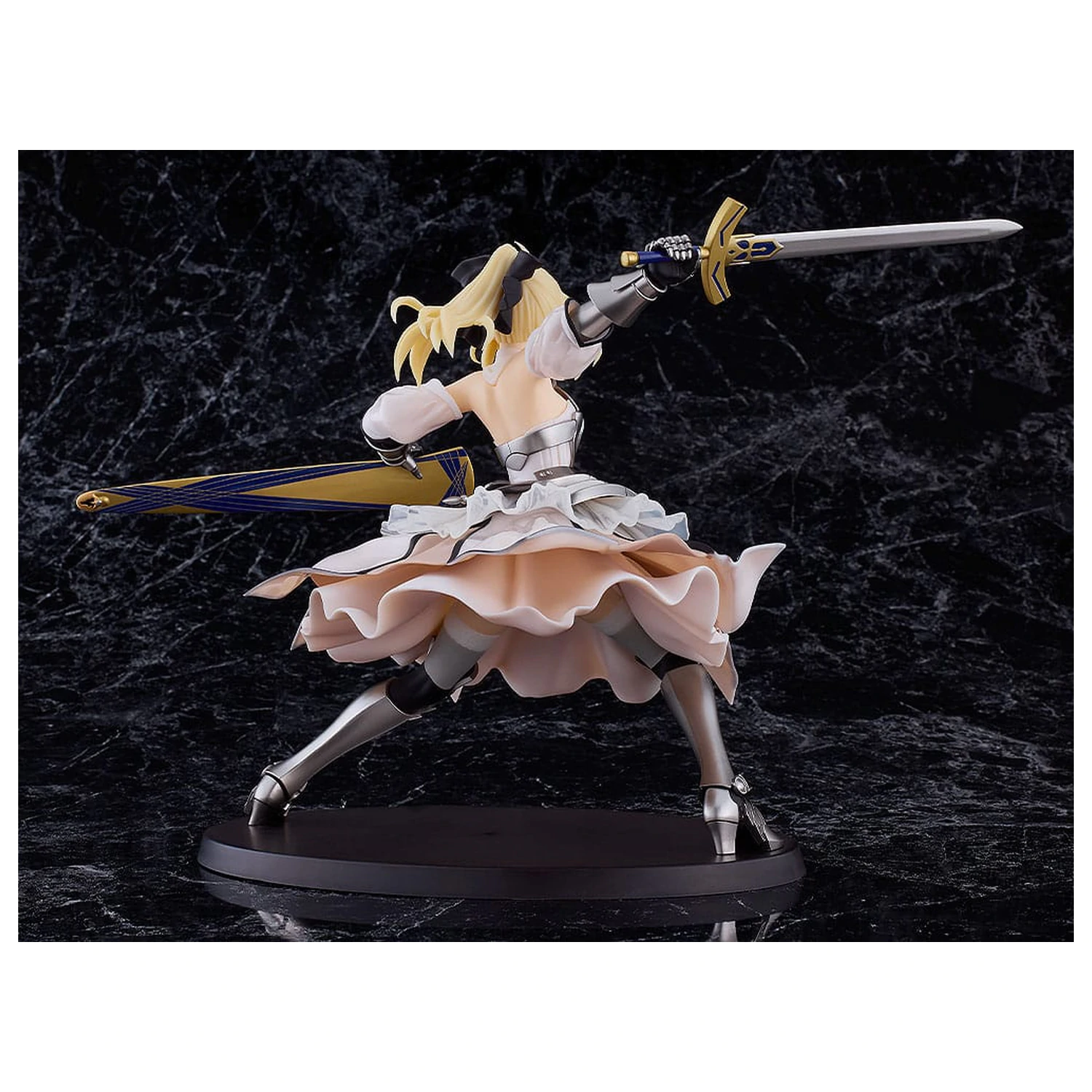 Fate/Stay Night Plamatea Reincarnation Saber Lily Distant Avalon Műanyag modell készlet 20 cm     termékfotó