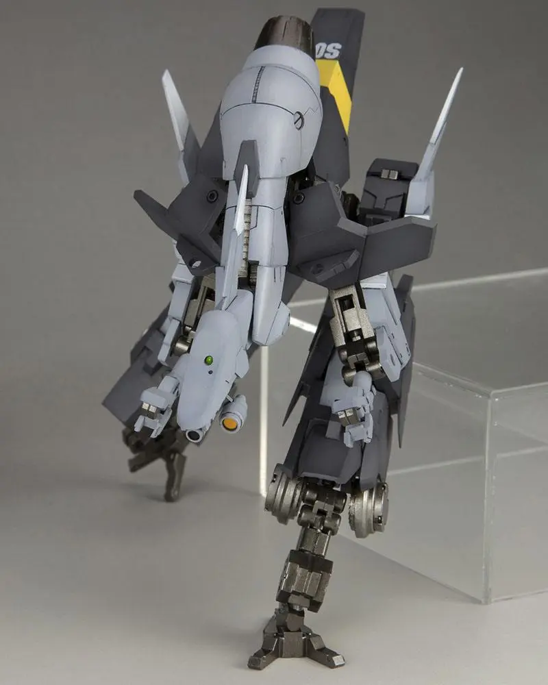 Frame Arms 1/100 NSG-25y STRAUSS Műanyag modell készlet 15 cm termékfotó