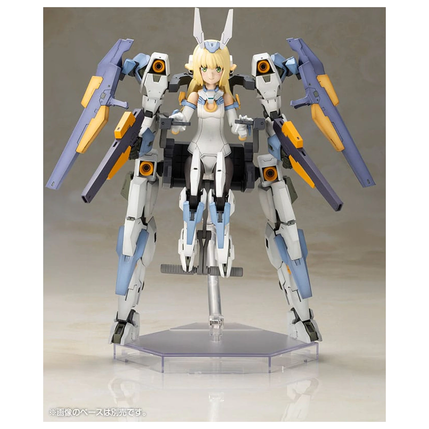 Frame Arms Girl Baselard with Exosuit Baselard Műanyag modell készlet 19 cm   termékfotó